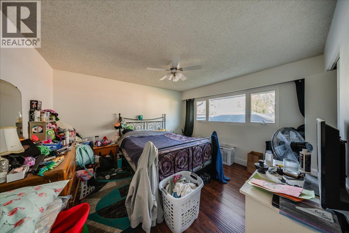 290 8th Avenue, Montrose, British Columbia  V0G 1P0 - Photo 15 - 10402155