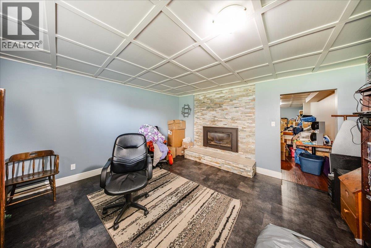 290 8th Avenue, Montrose, British Columbia  V0G 1P0 - Photo 17 - 10402155