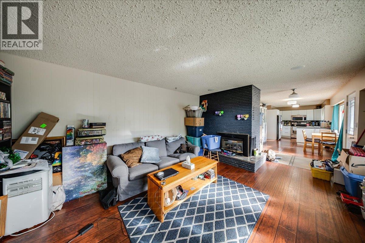 290 8th Avenue, Montrose, British Columbia  V0G 1P0 - Photo 7 - 10402155