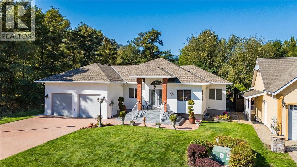 1275 Paquette Drive, Trail, British Columbia  V1R 4W2 - Photo 3 - 10402229