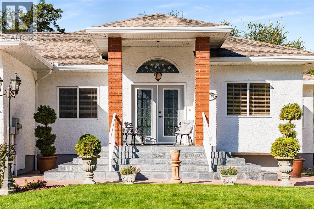 1275 Paquette Drive, Trail, British Columbia  V1R 4W2 - Photo 4 - 10402229