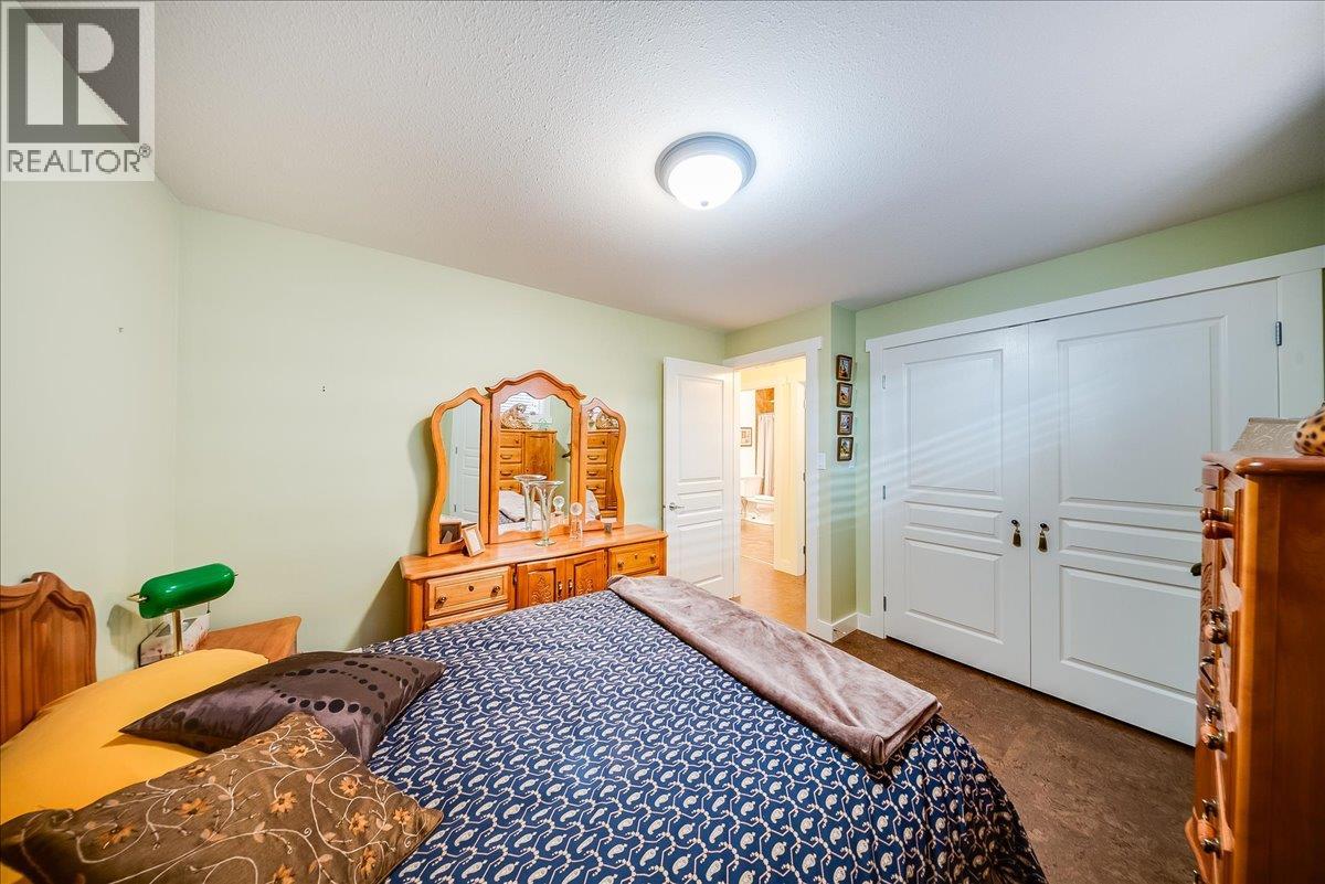 1275 Paquette Drive, Trail, British Columbia  V1R 4W2 - Photo 44 - 10402229