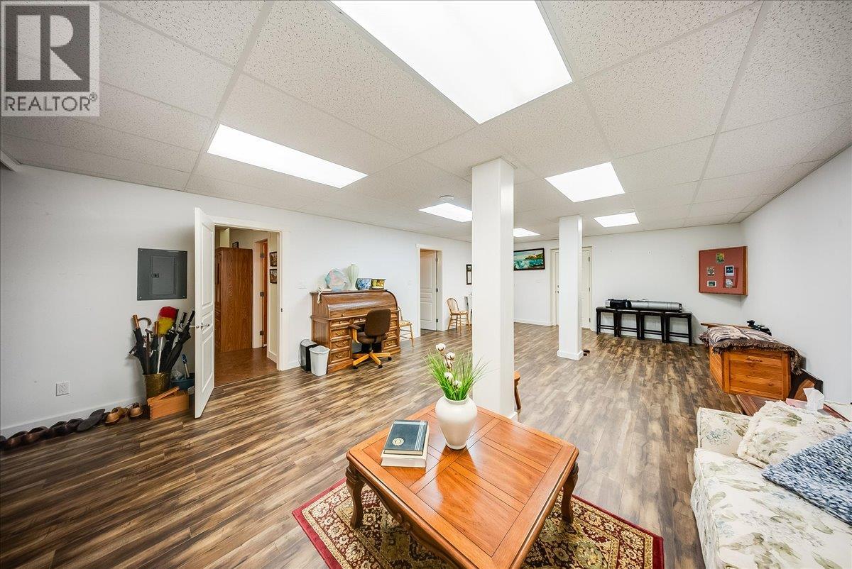 1275 Paquette Drive, Trail, British Columbia  V1R 4W2 - Photo 49 - 10402229