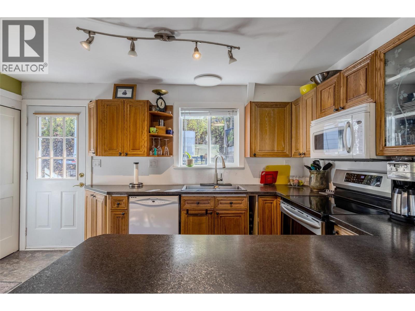 3324 Powell Road, Kamloops, British Columbia  V0E 3E1 - Photo 11 - 10402161