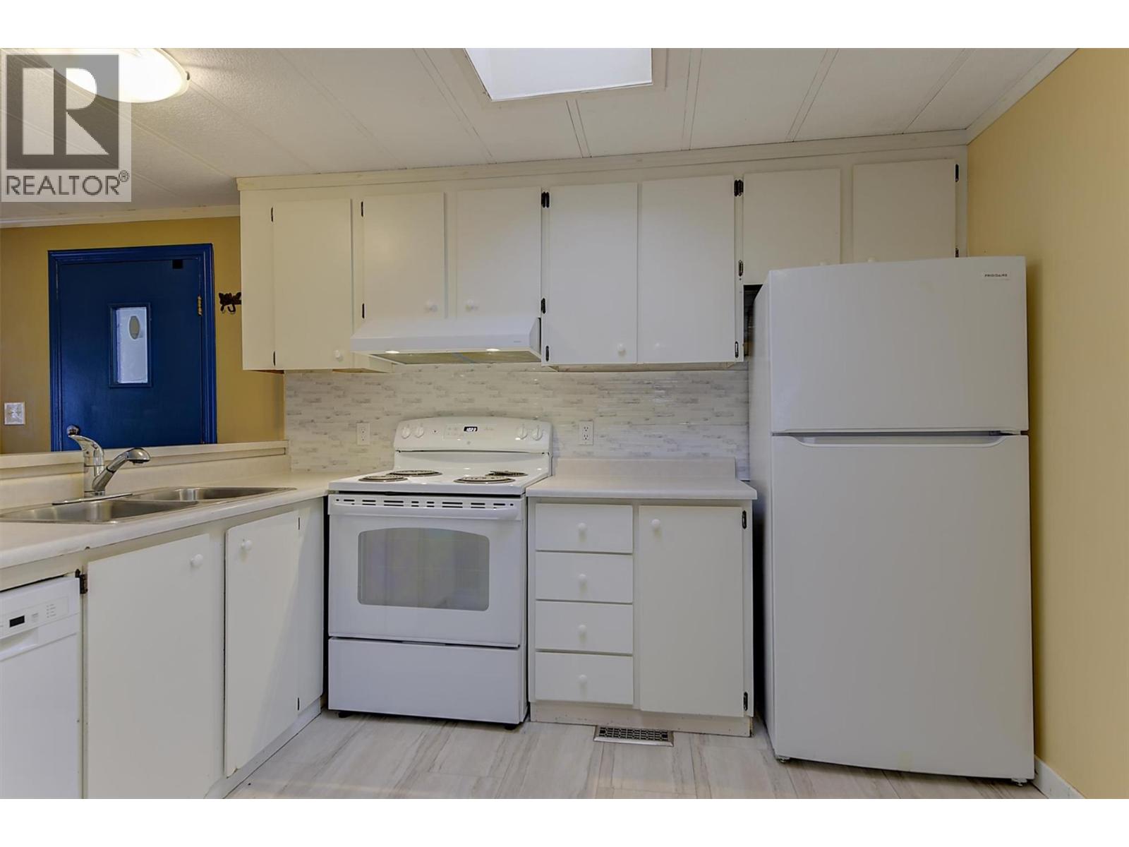1929 97 Highway S Unit# 45, West Kelowna, British Columbia  V1Z 2Z1 - Photo 10 - 10401046