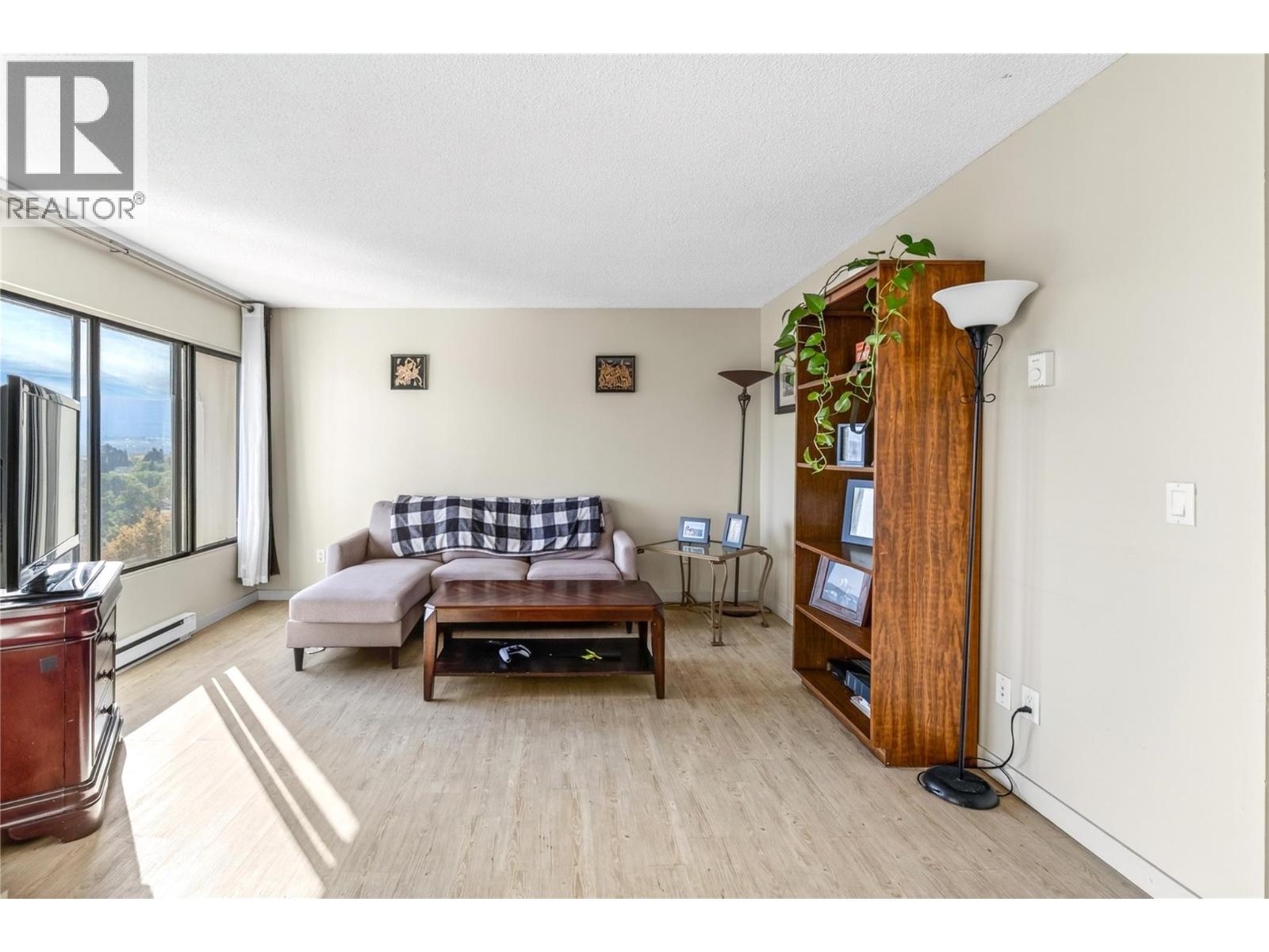 737 Leon Avenue Unit# 1007, Kelowna, British Columbia  V1Y 6L7 - Photo 6 - 10402294