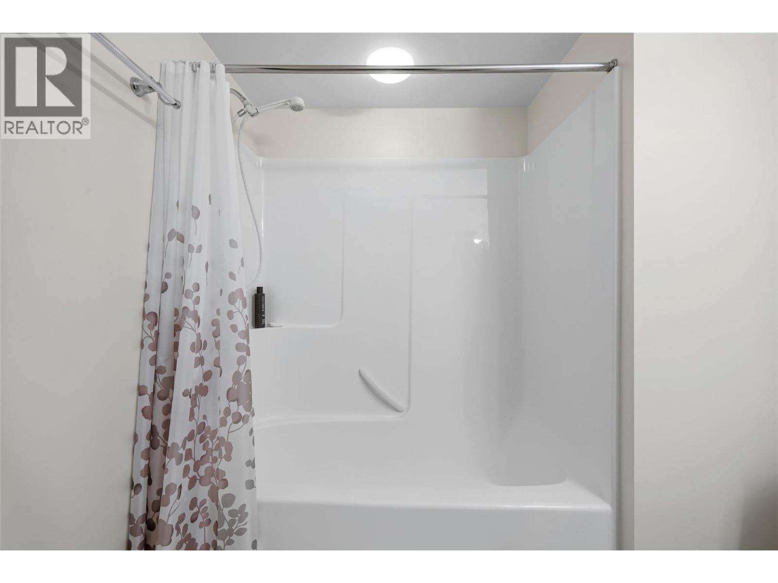 250 Dougall Road N Unit# 208, Kelowna, British Columbia  V1X 3K5 - Photo 20 - 10402145