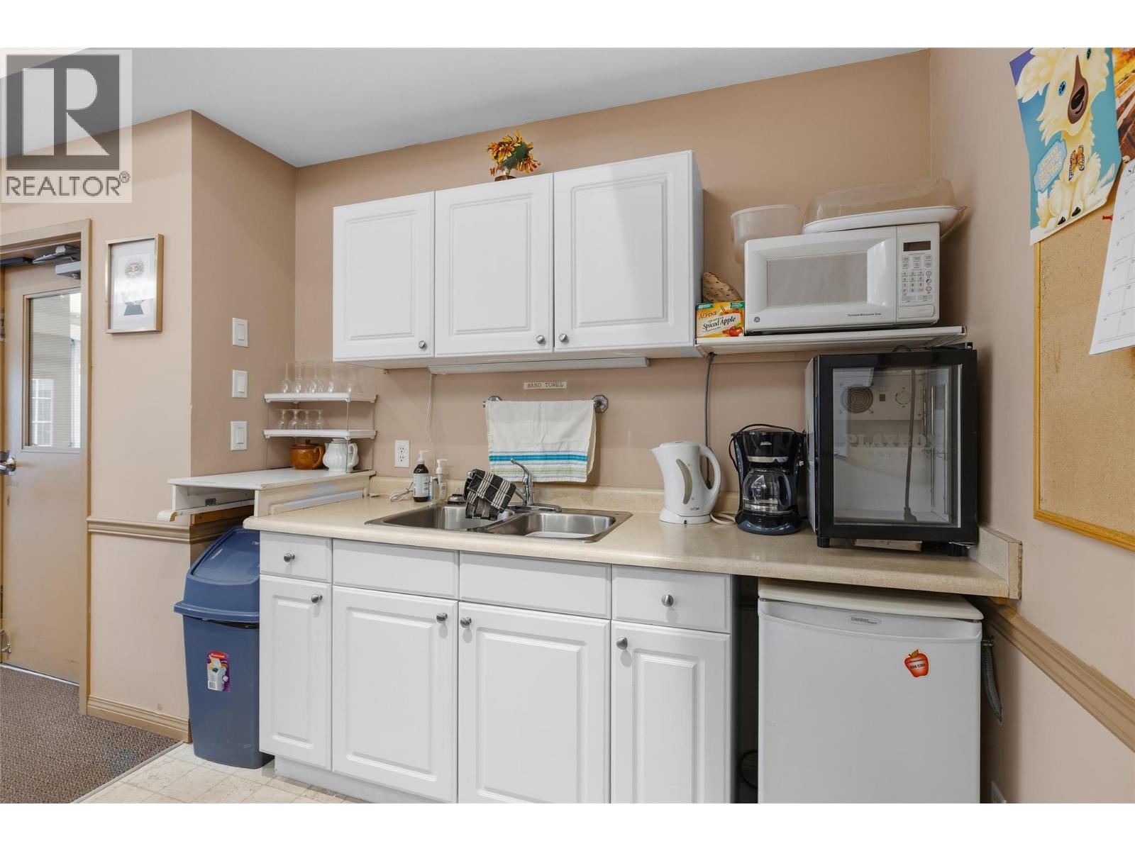 250 Dougall Road N Unit# 208, Kelowna, British Columbia  V1X 3K5 - Photo 35 - 10402145
