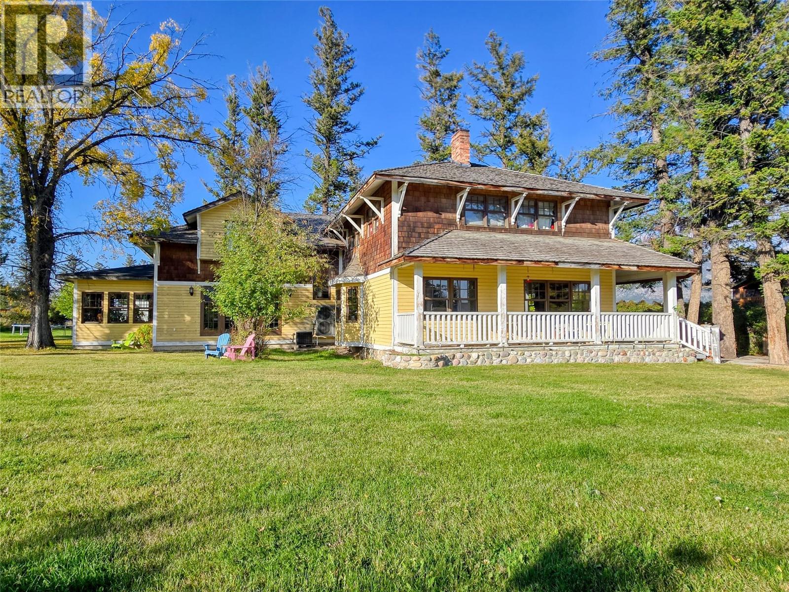 1018 5th Street, Invermere, British Columbia  V0A 1K0 - Photo 1 - 10401832