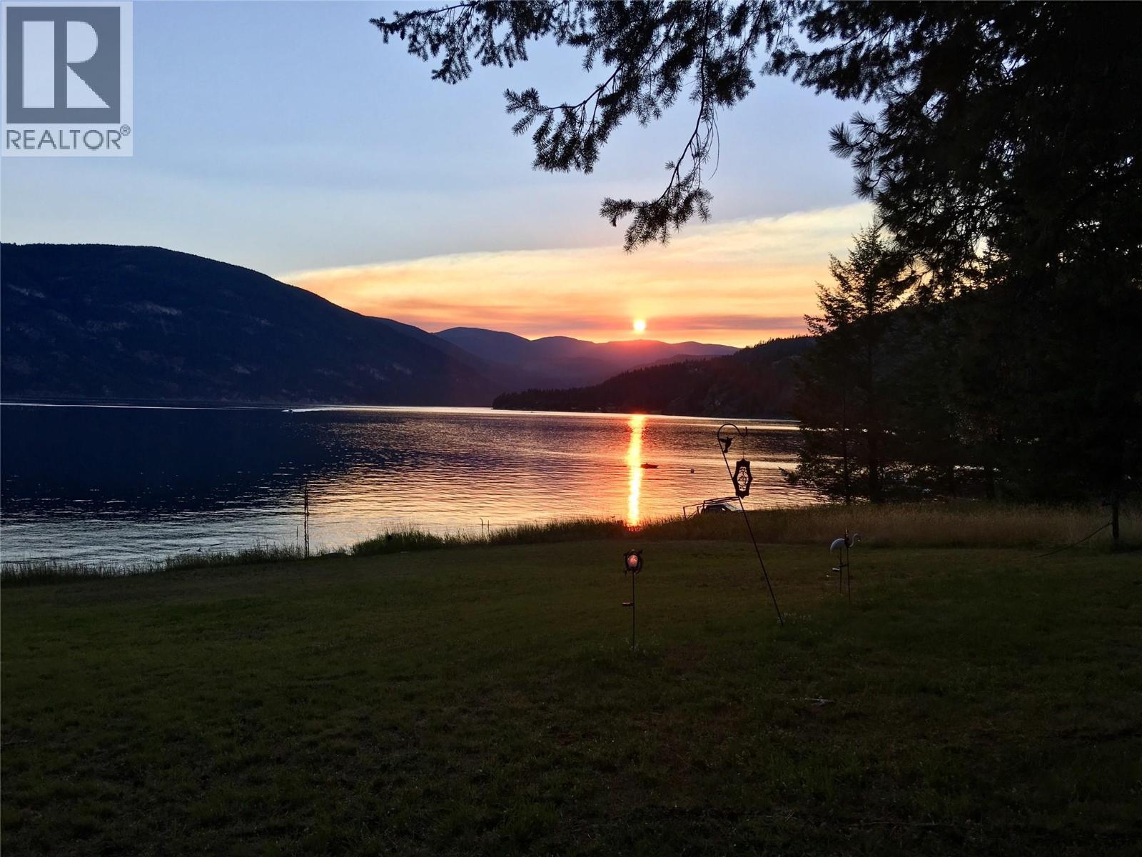 7180 Little Cayuse Creek Road, Castlegar, British Columbia  V1N 4V8 - Photo 10 - 10402292