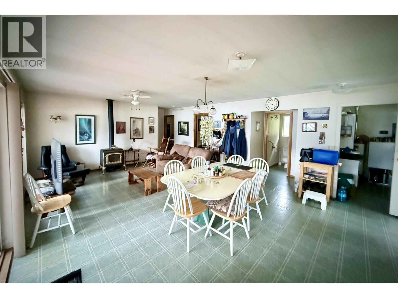 7180 Little Cayuse Creek Road, Castlegar, British Columbia  V1N 4V8 - Photo 12 - 10402292