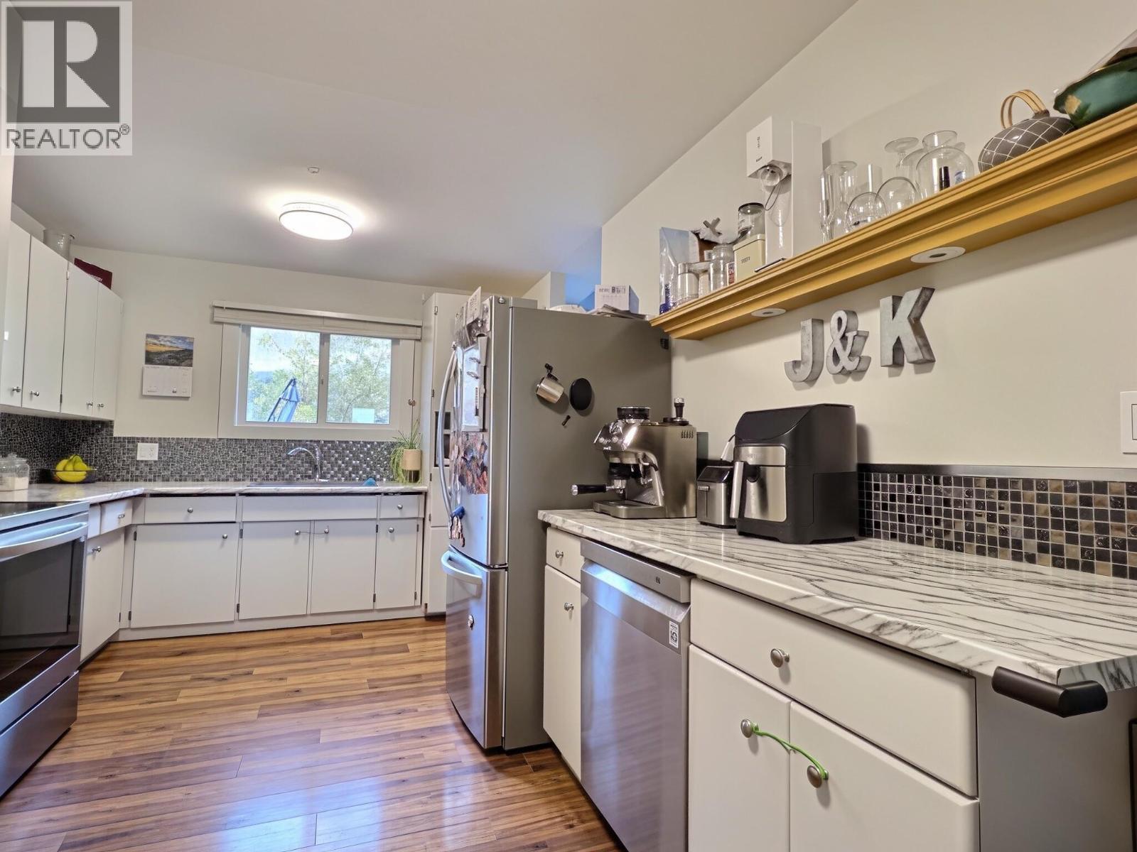 871 Mcqueen Drive, Kamloops, British Columbia  V2B 7X8 - Photo 7 - 10402348