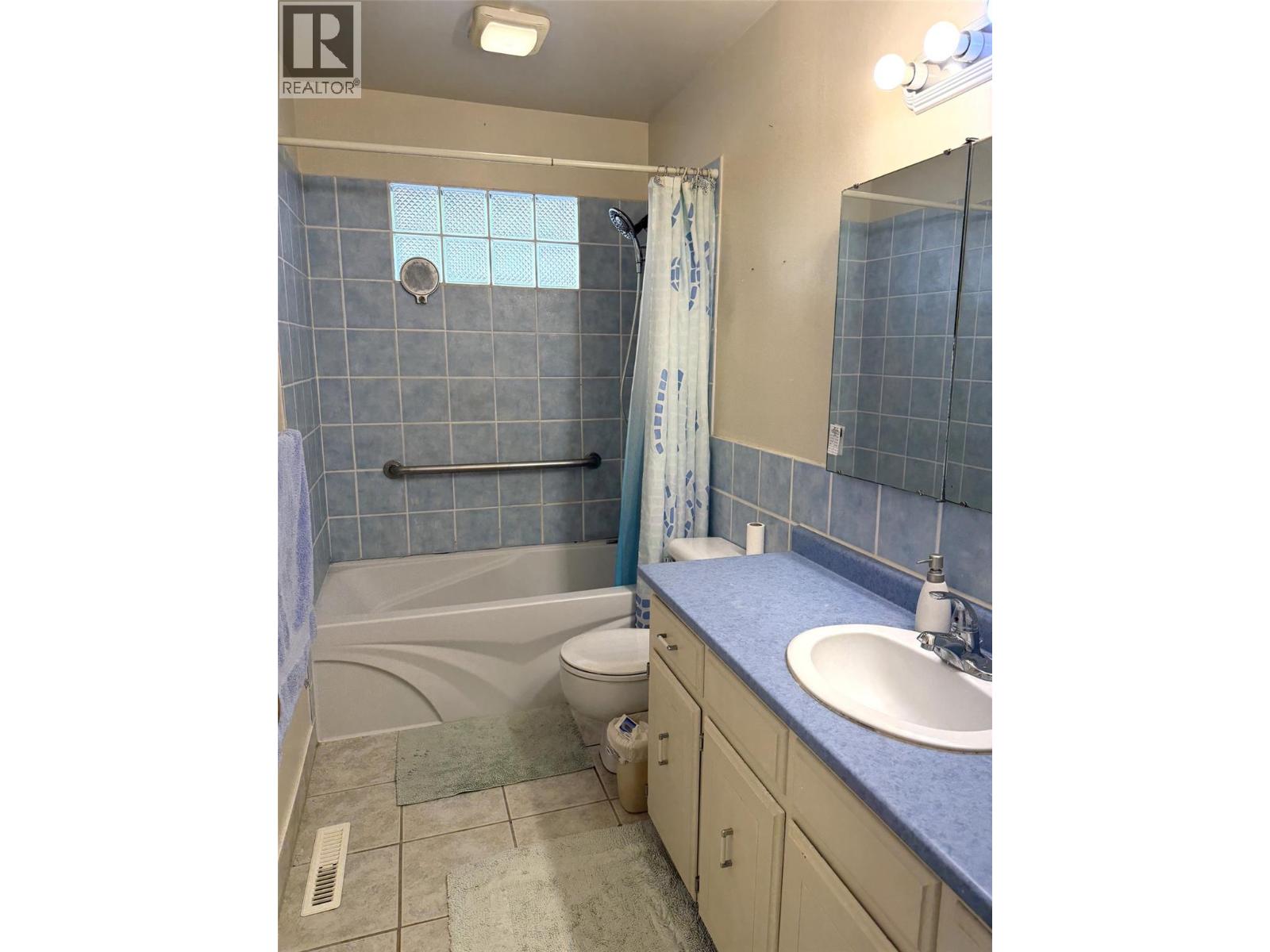 2490 Smid Road, West Kelowna, British Columbia  V4T 1P1 - Photo 10 - 10402295
