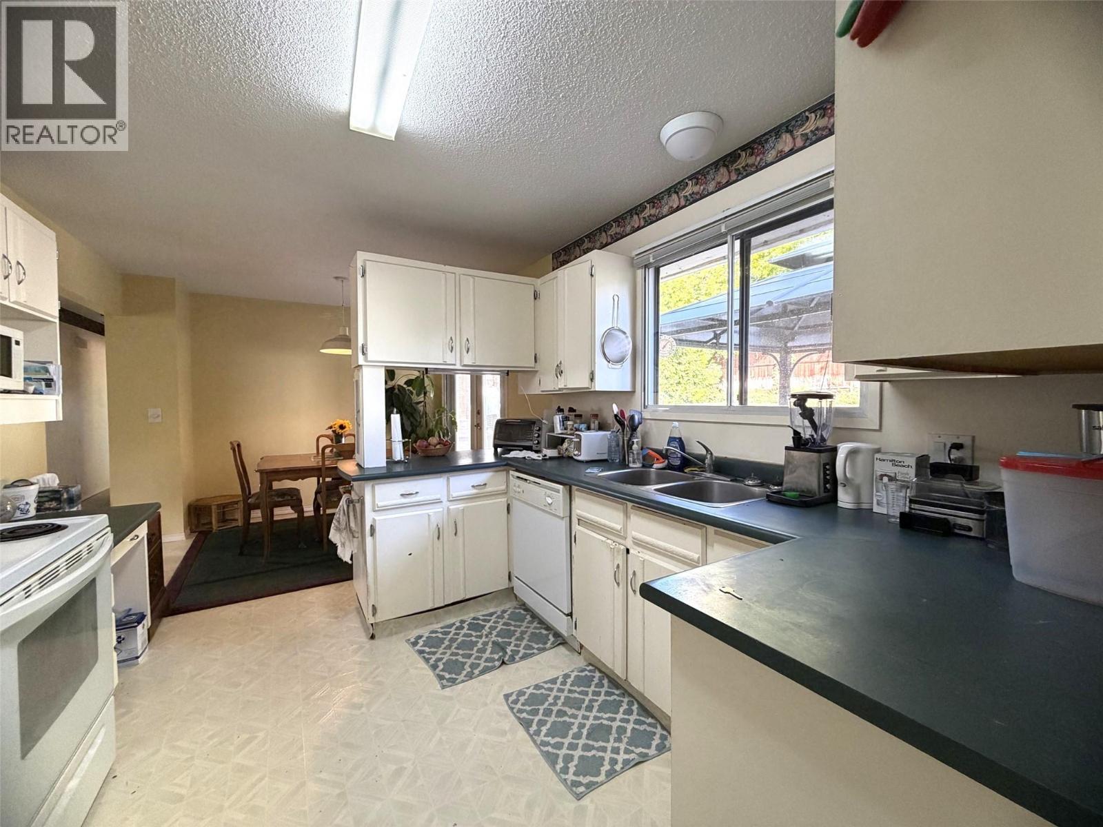 2490 Smid Road, West Kelowna, British Columbia  V4T 1P1 - Photo 5 - 10402295