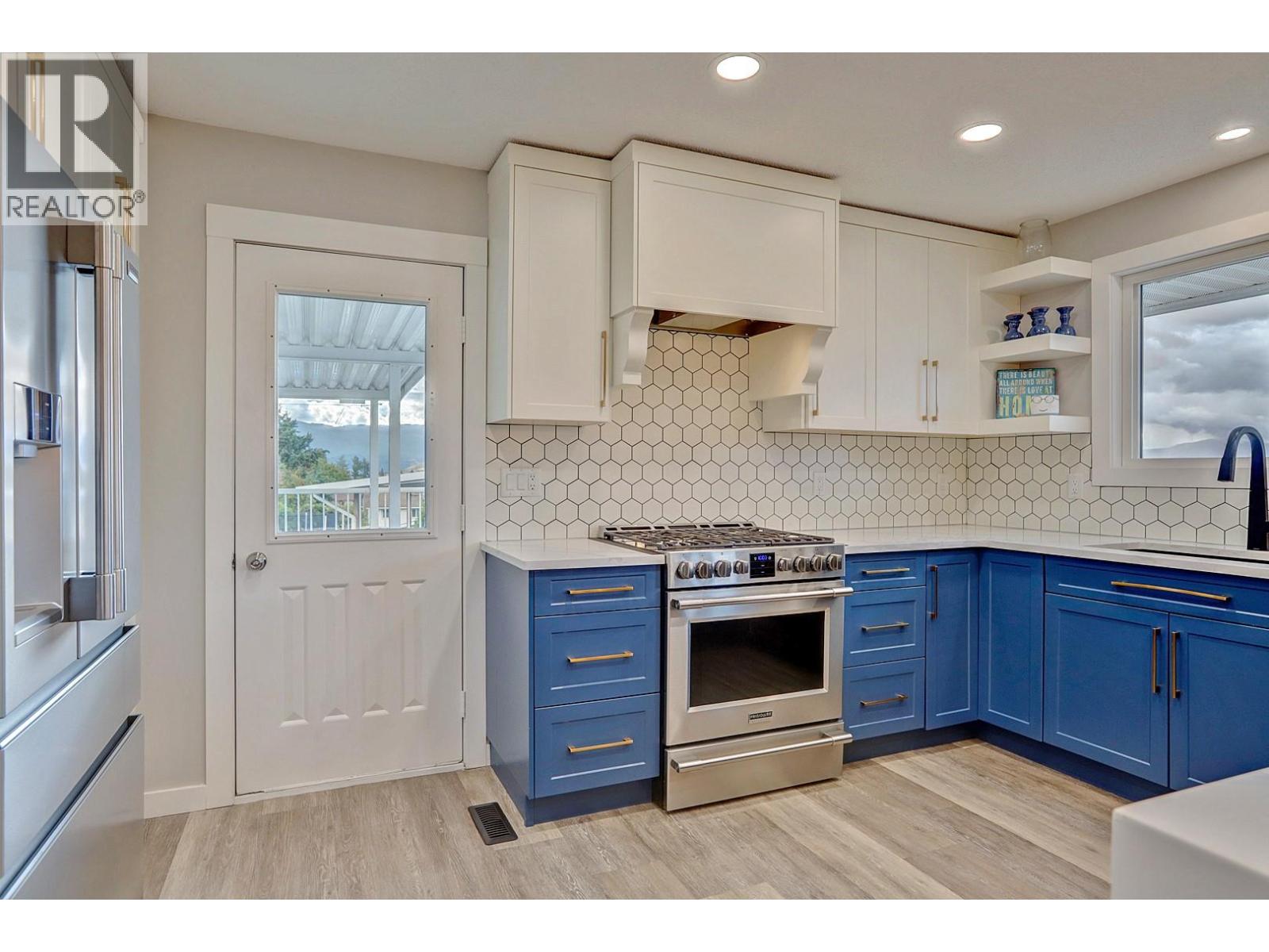 5723 Richards Crescent, Vernon, British Columbia  V1B 3R1 - Photo 6 - 10402331