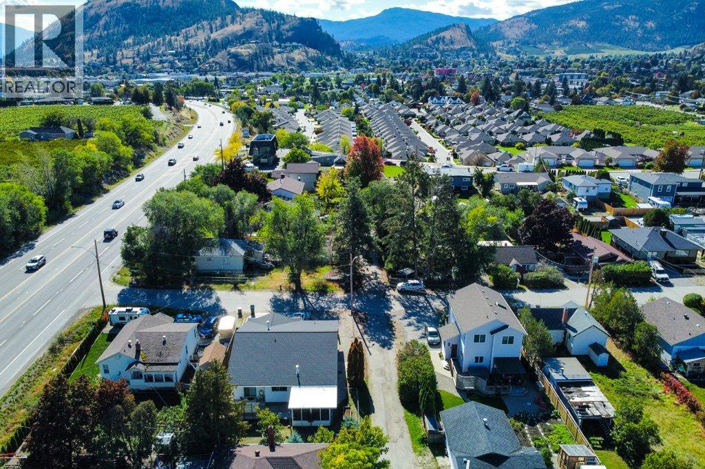 9702 Sargeant Street, Summerland, British Columbia  V0H 1Z3 - Photo 2 - 10402228