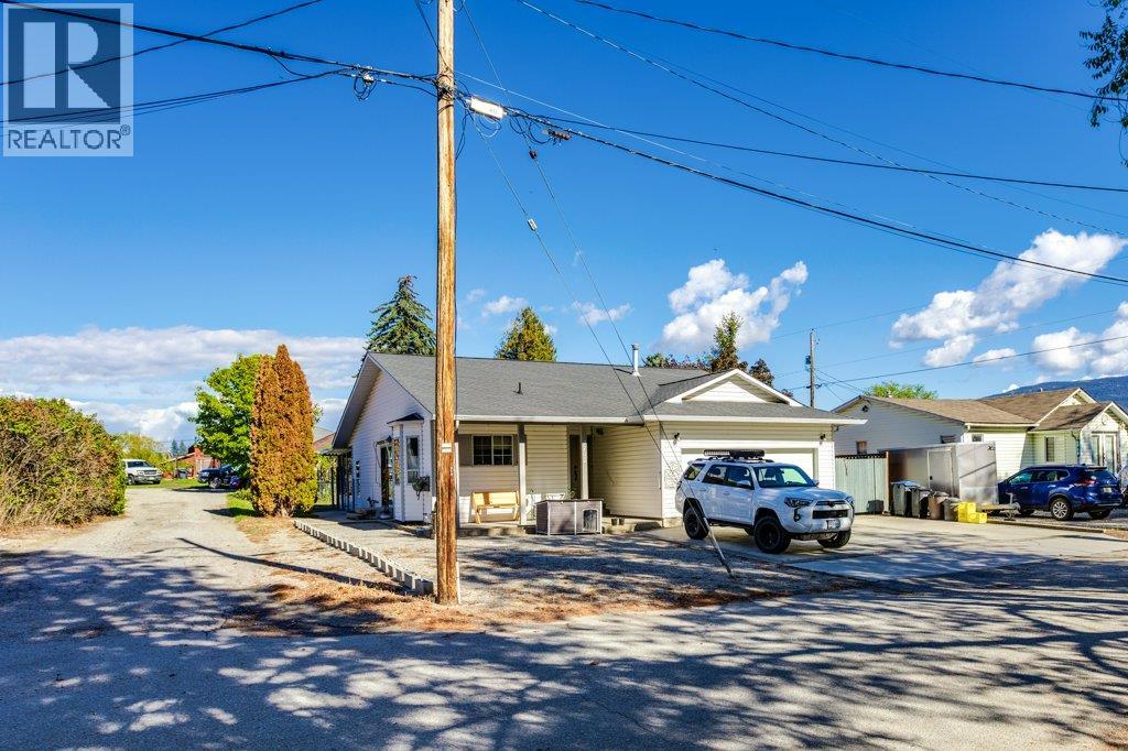 9702 Sargeant Street, Summerland, British Columbia  V0H 1Z3 - Photo 7 - 10402228