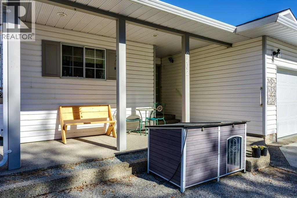 9702 Sargeant Street, Summerland, British Columbia  V0H 1Z3 - Photo 9 - 10402228