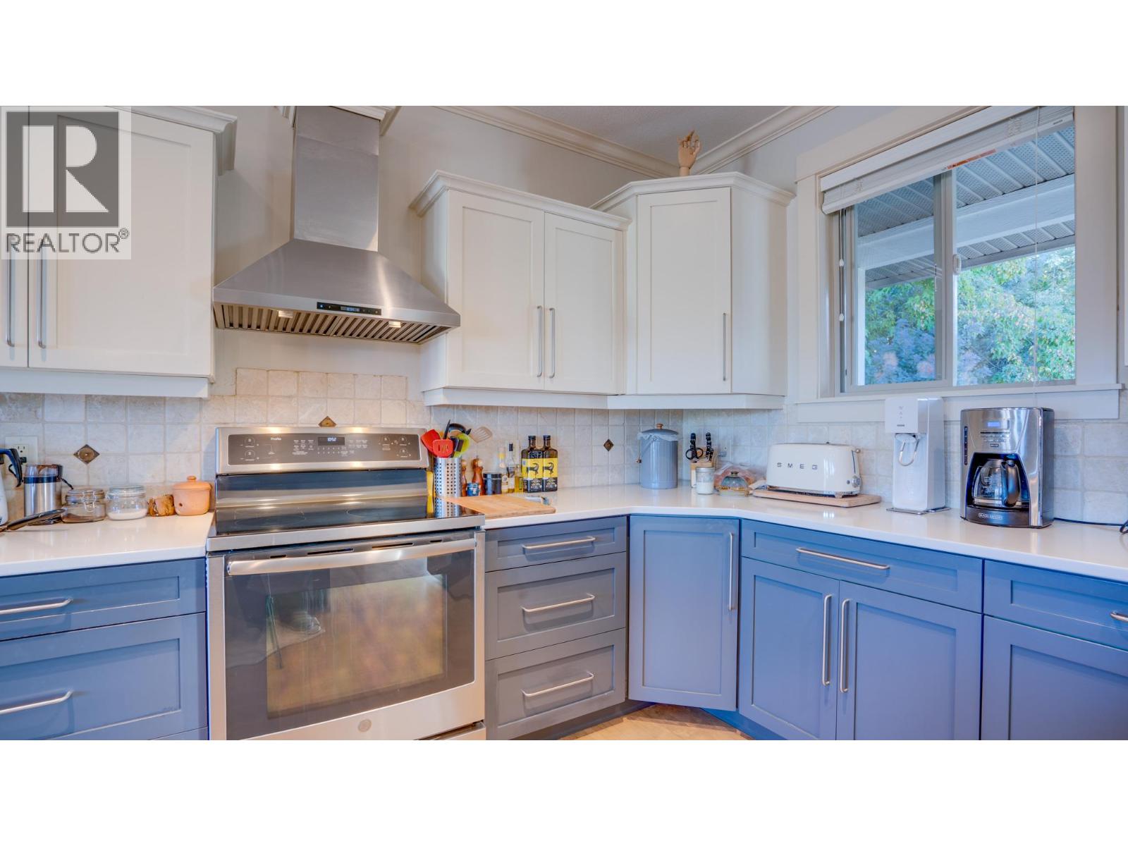929 Mount Grady Court, Vernon, British Columbia  V1B 4B6 - Photo 10 - 10402427