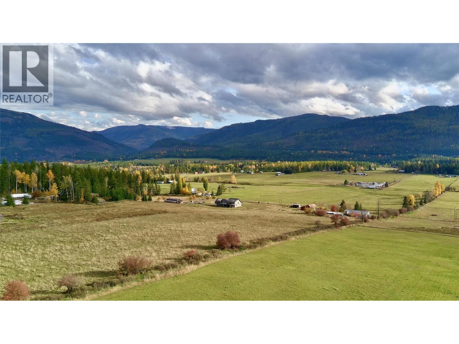 180 Mitchell Road, Cherryville, British Columbia  V0E 2G3 - Photo 17 - 10402403