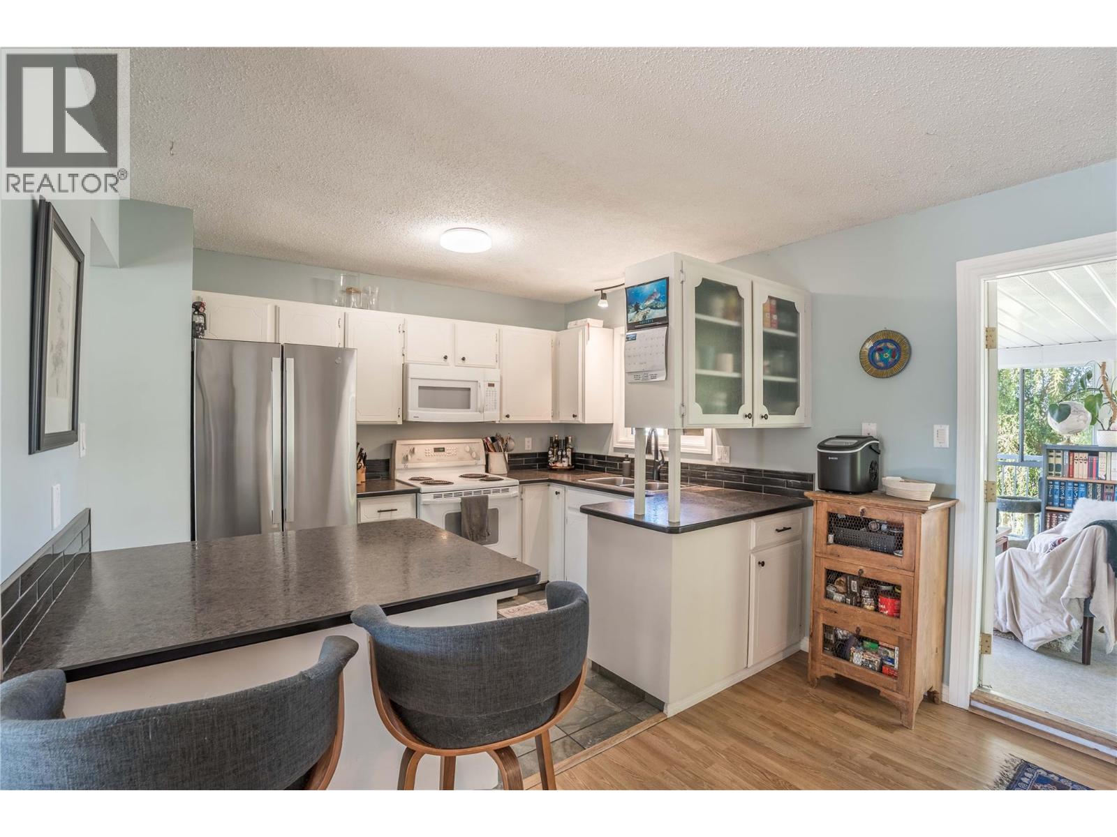 184 Mcgraw Court, Penticton, British Columbia  V2A 6Y6 - Photo 8 - 10402293