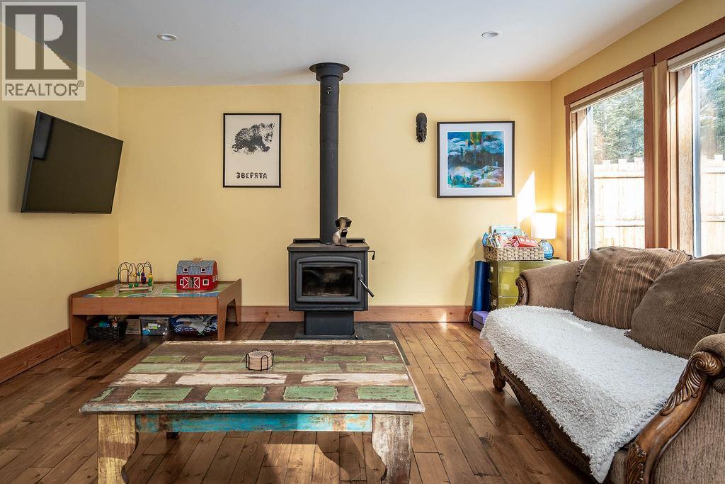 1112 Hume Street, Slocan, British Columbia  V0G 2C0 - Photo 40 - 10402435