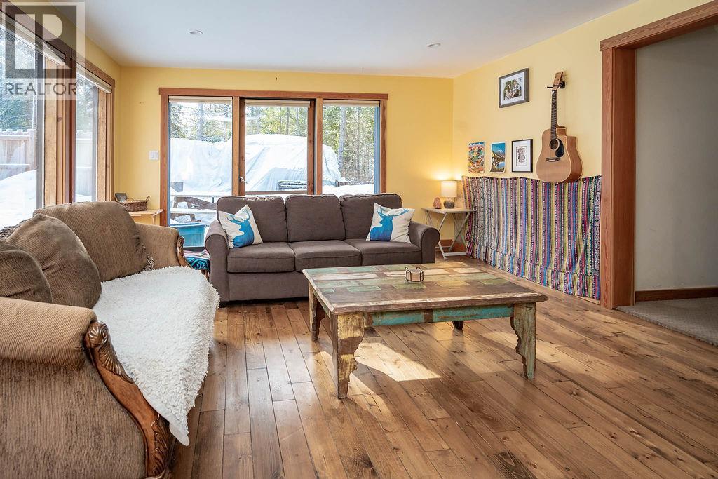 1112 Hume Street, Slocan, British Columbia  V0G 2C0 - Photo 41 - 10402435