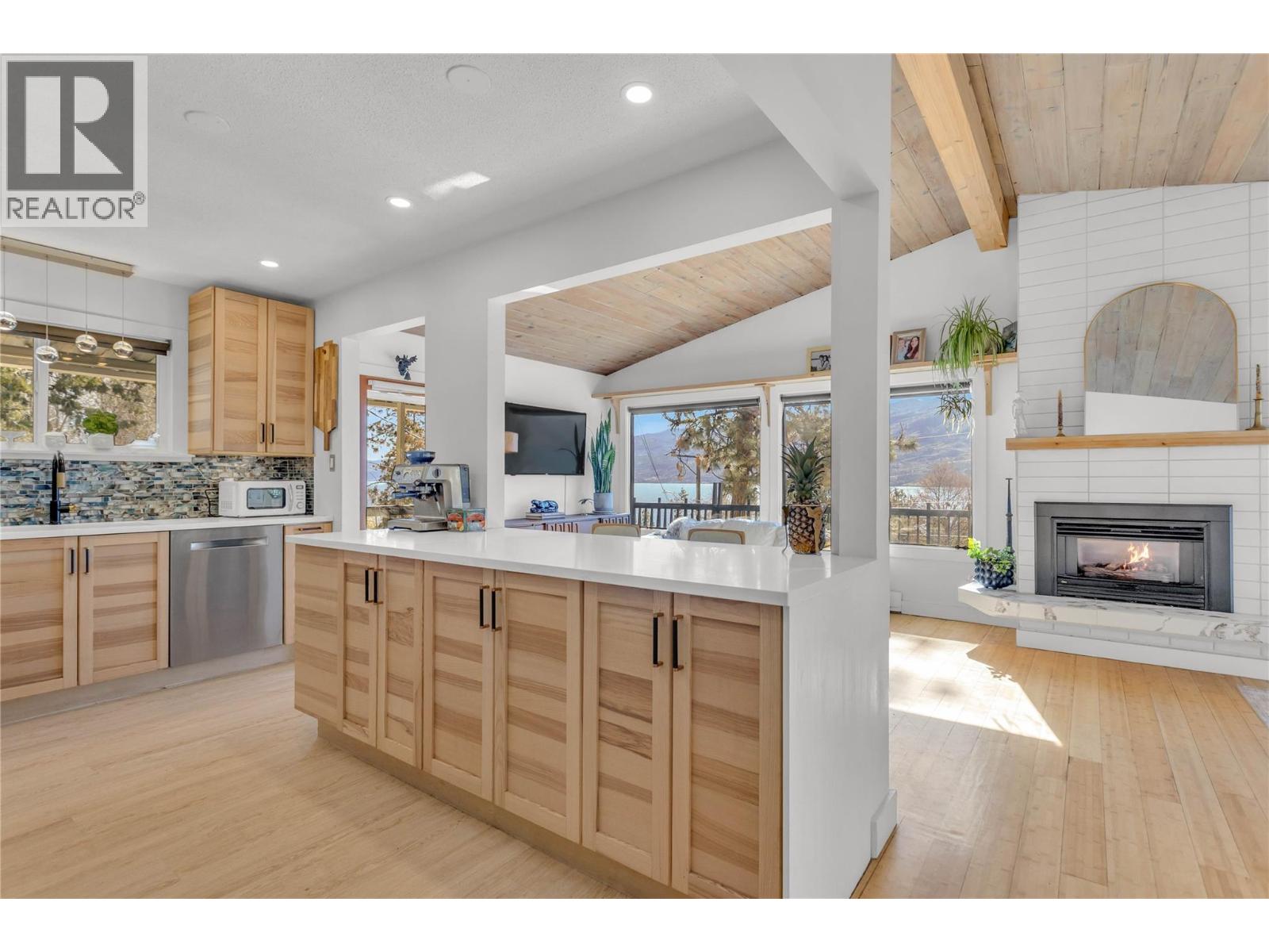 3991 Desert Pines Avenue, Peachland, British Columbia  V0H 1X2 - Photo 10 - 10402199