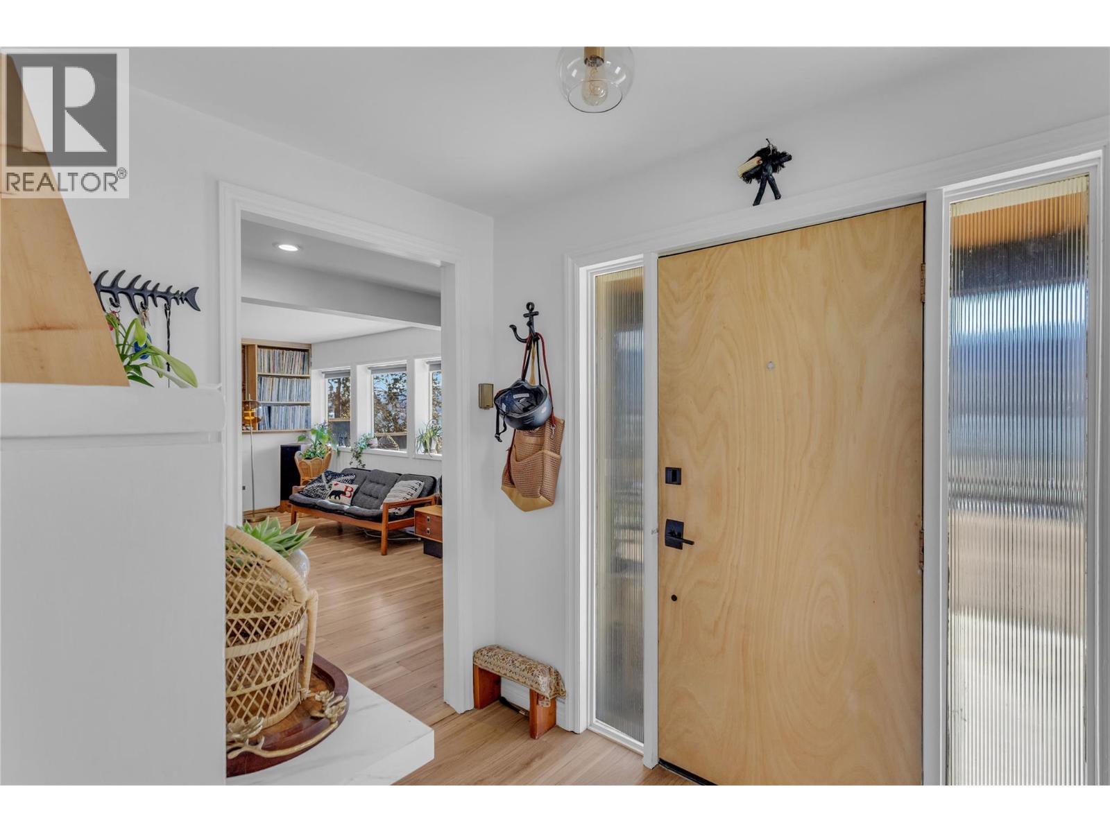 3991 Desert Pines Avenue, Peachland, British Columbia  V0H 1X2 - Photo 11 - 10402199