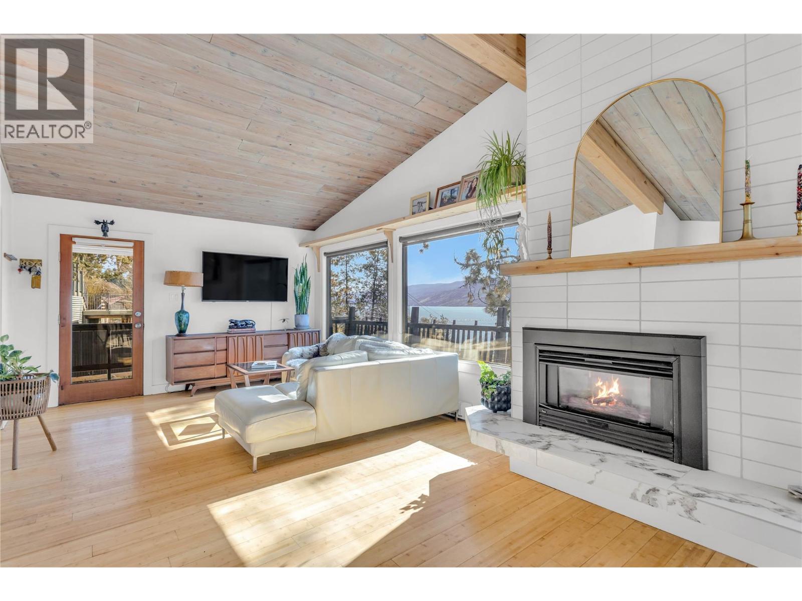 3991 Desert Pines Avenue, Peachland, British Columbia  V0H 1X2 - Photo 13 - 10402199