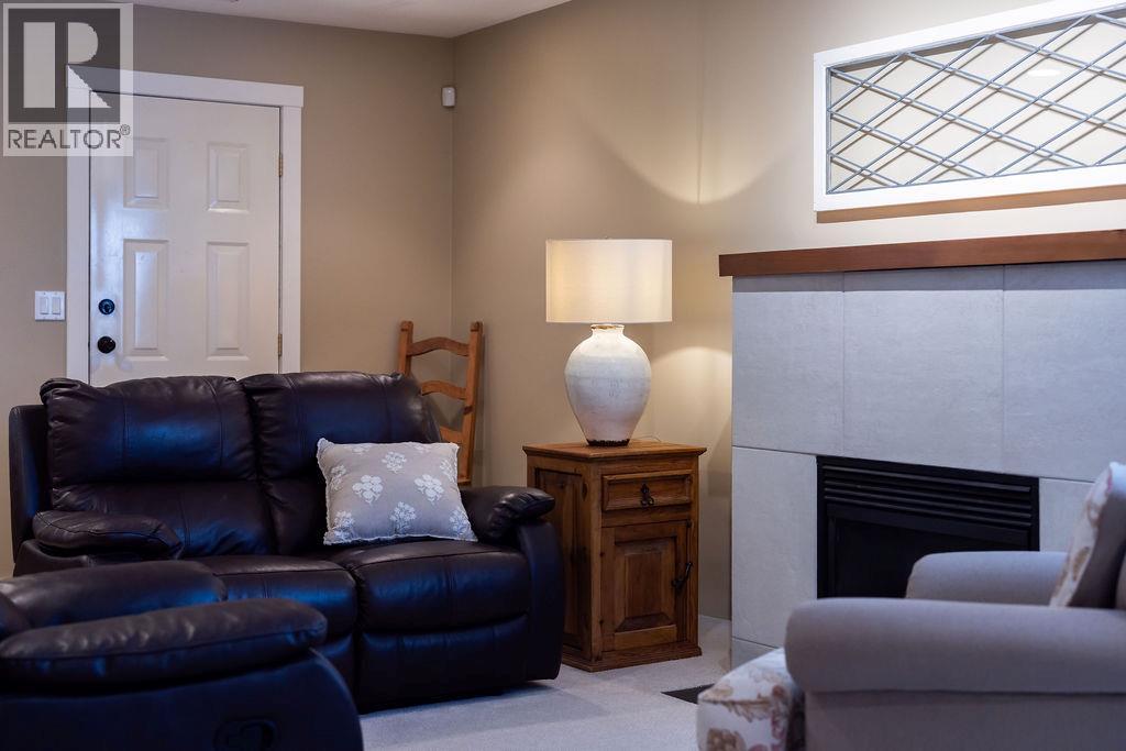 1931 Tinniswood Court, Kamloops, British Columbia  V2E 2K5 - Photo 54 - 10402267