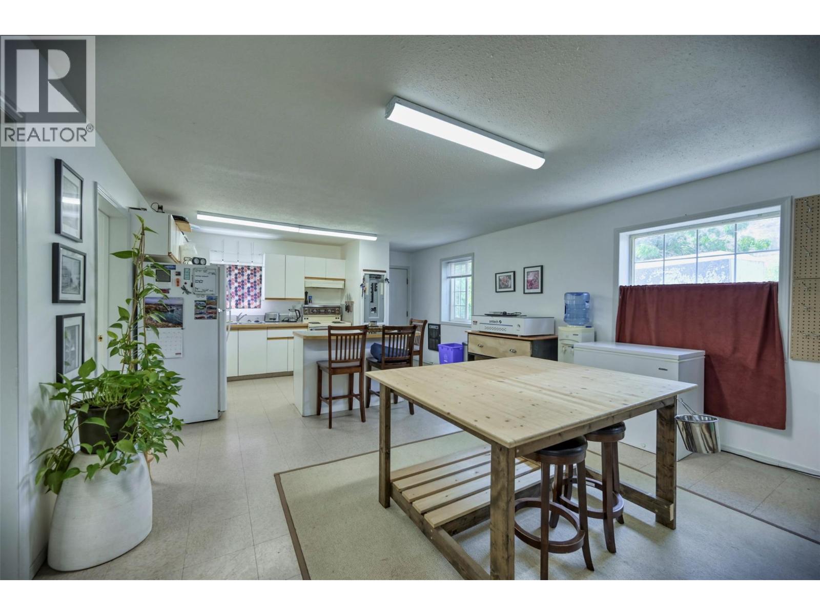 10150 146th Avenue, Osoyoos, British Columbia  V0H 1V0 - Photo 13 - 10401638