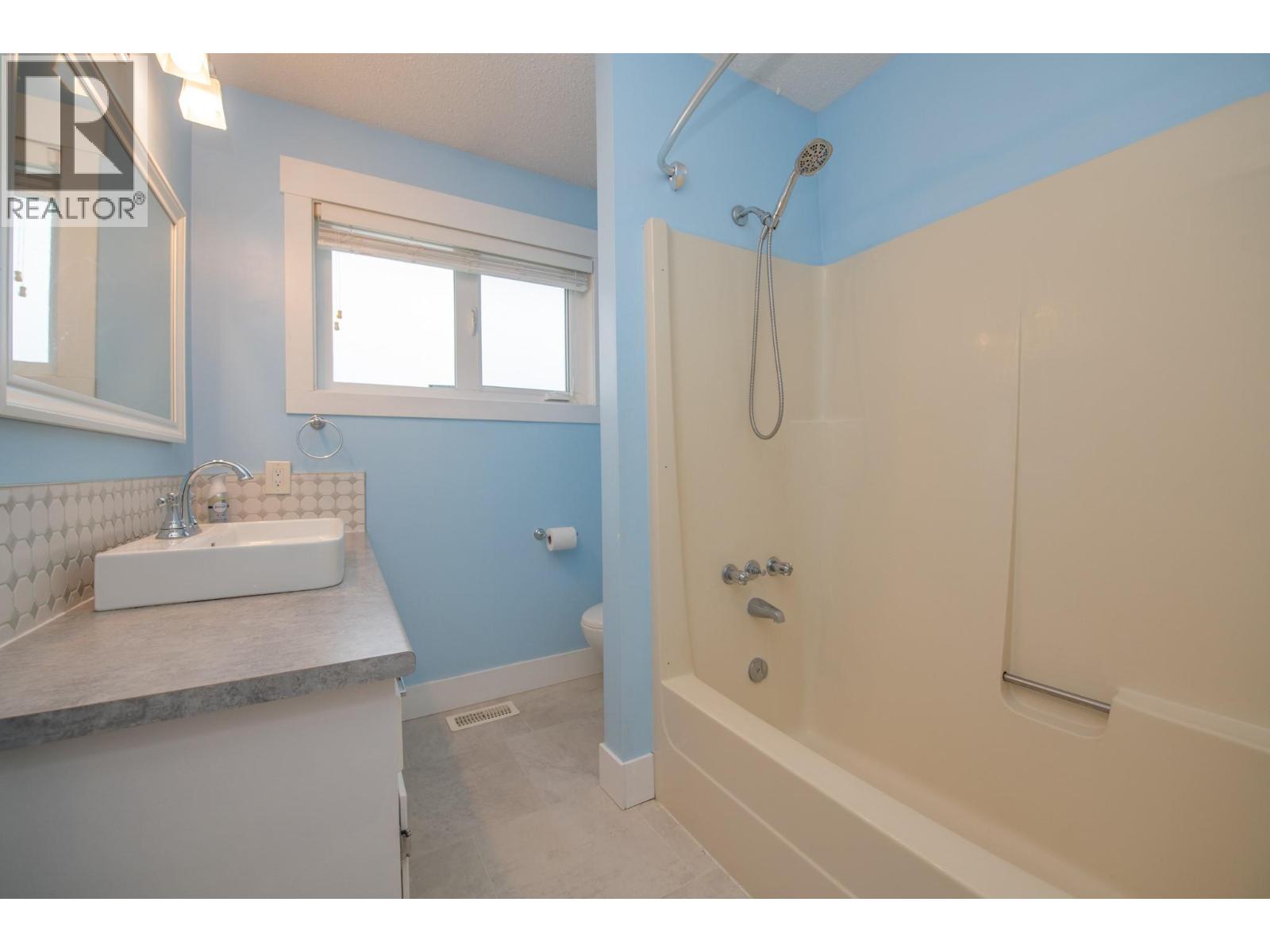 2855 Burns Avenue, Armstrong, British Columbia  V0E 1B1 - Photo 21 - 10402122