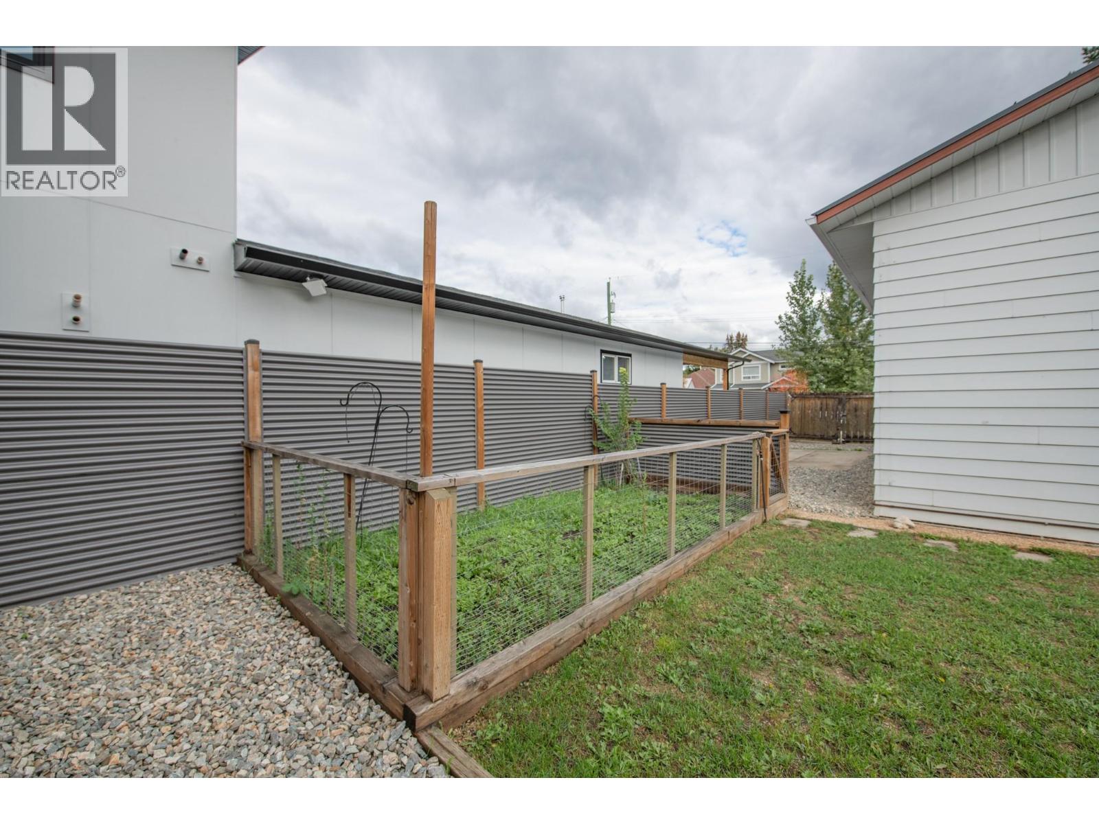 2855 Burns Avenue, Armstrong, British Columbia  V0E 1B1 - Photo 60 - 10402122