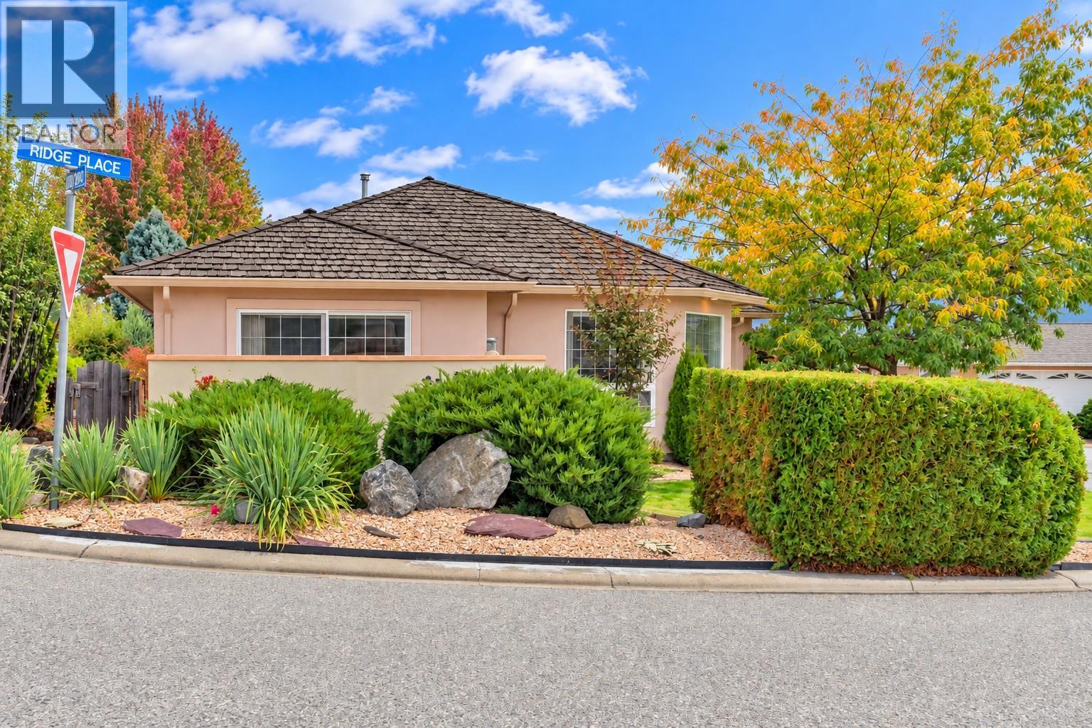 440 Ridge Place, Penticton, British Columbia  V2A 8N7 - Photo 3 - 10402314