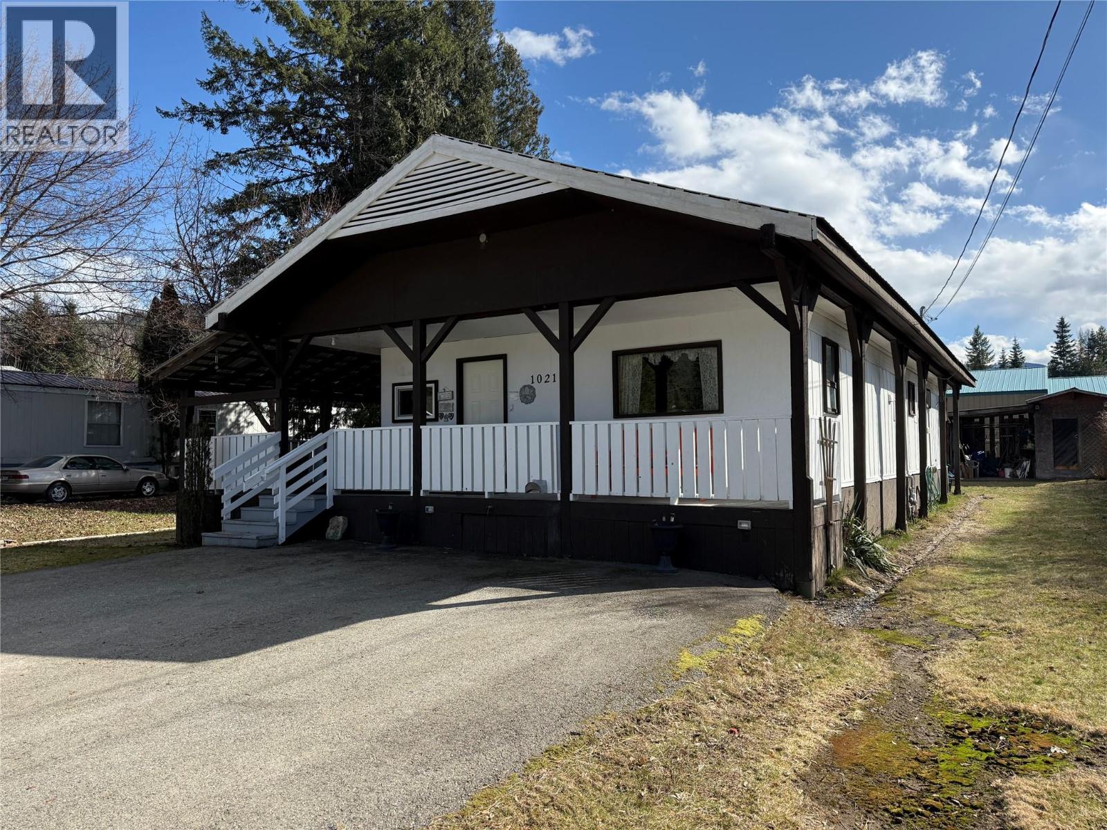 1021 Garden Road, South Slocan, British Columbia  V0G 2G1 - Photo 2 - 10402434
