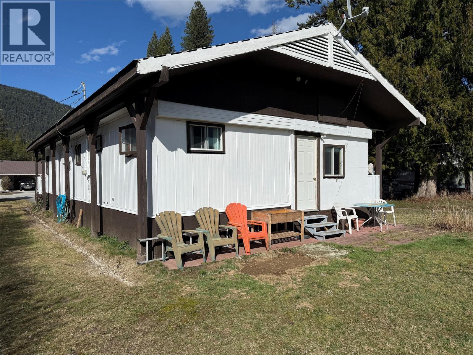 1021 Garden Road, South Slocan, British Columbia  V0G 2G1 - Photo 4 - 10402434