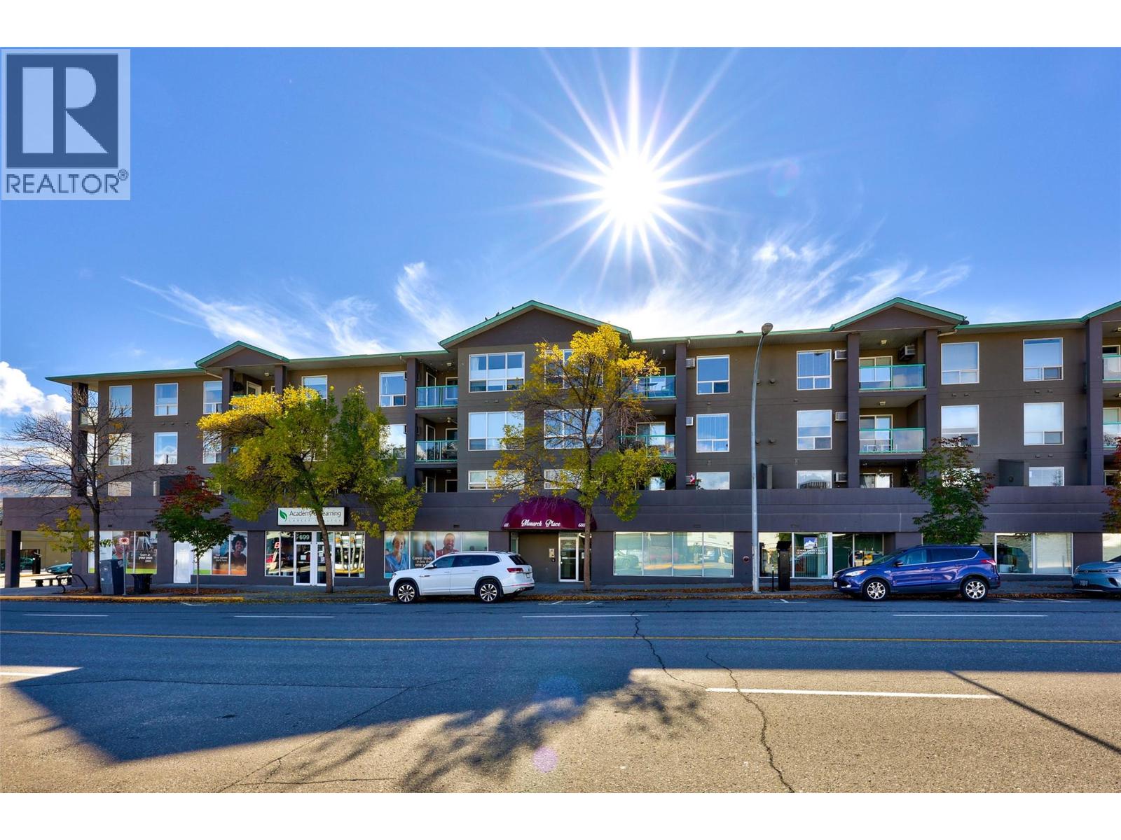 683 Victoria Street Unit# 407, Kamloops, British Columbia  V2C 2B3 - Photo 1 - 10402359