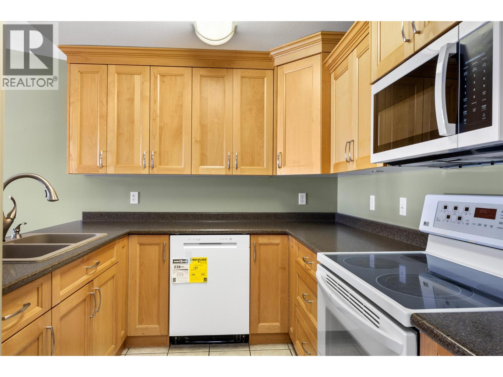 683 Victoria Street Unit# 407, Kamloops, British Columbia  V2C 2B3 - Photo 3 - 10402359