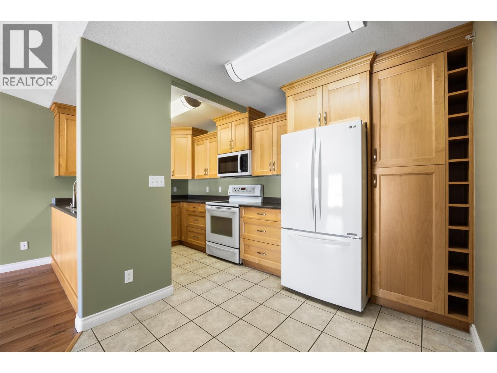 683 Victoria Street Unit# 407, Kamloops, British Columbia  V2C 2B3 - Photo 5 - 10402359