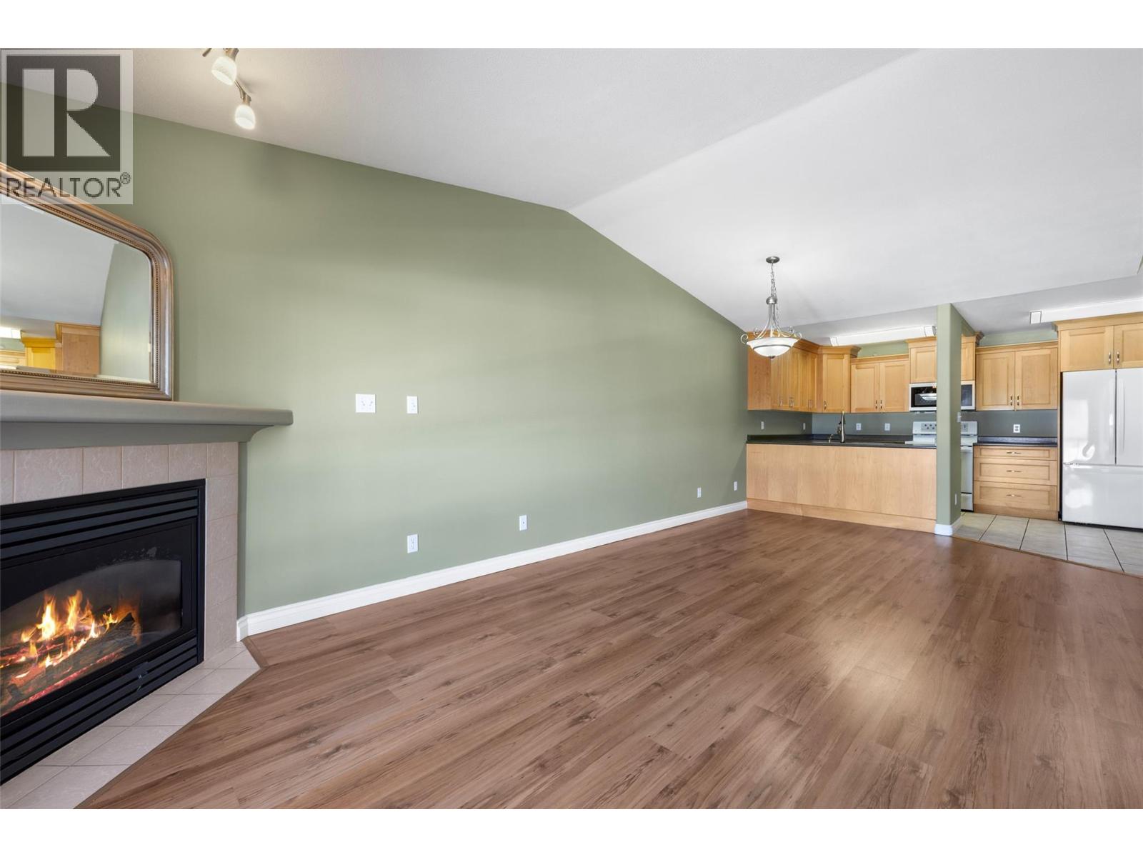 683 Victoria Street Unit# 407, Kamloops, British Columbia  V2C 2B3 - Photo 9 - 10402359