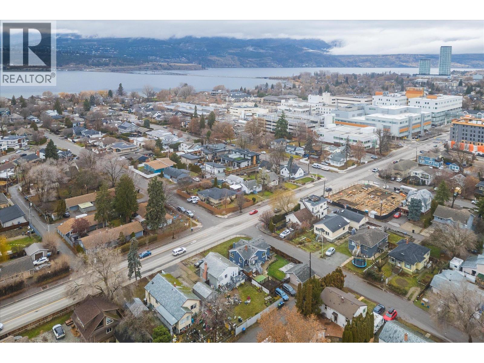 2405 Pandosy Street, Kelowna, British Columbia  V1Y 1T7 - Photo 11 - 10402374