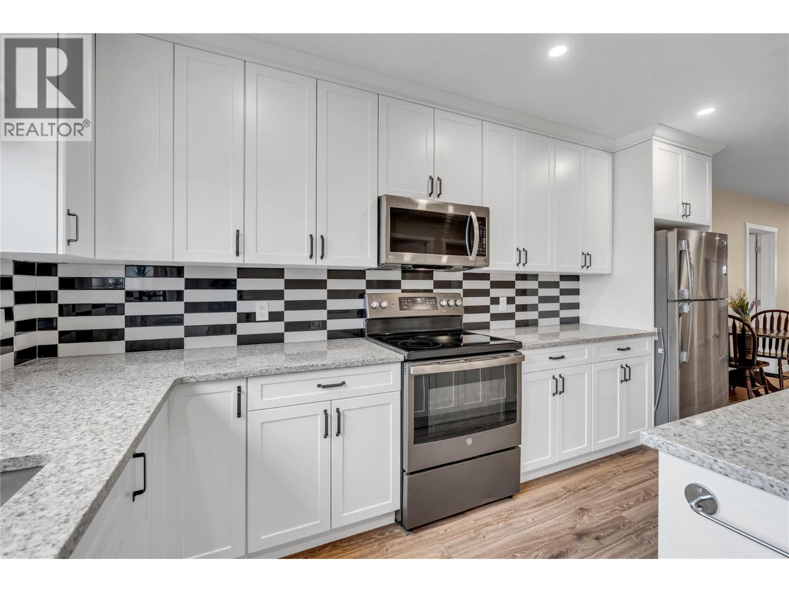 507 Duncan Avenue W, Penticton, British Columbia  V2A 2V8 - Photo 8 - 10402094