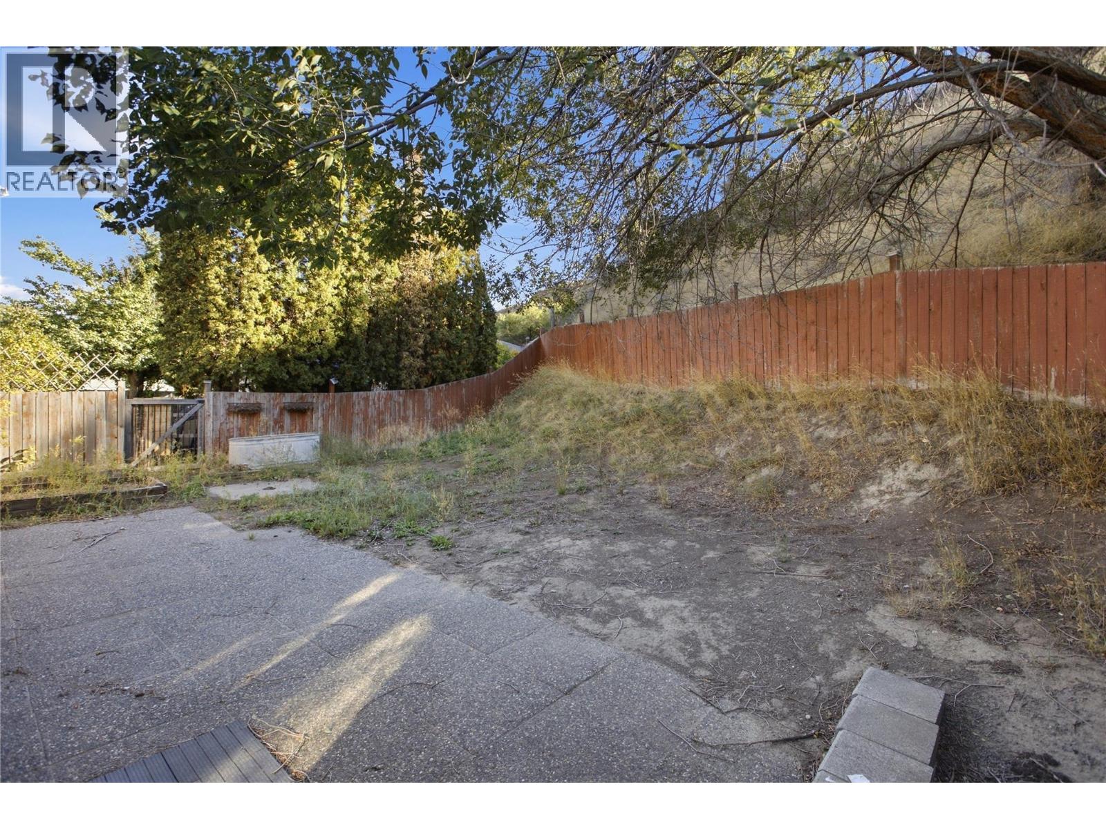 2231/2233 Valleyview Drive, Kamloops, British Columbia  V2C 4C8 - Photo 11 - 10402451