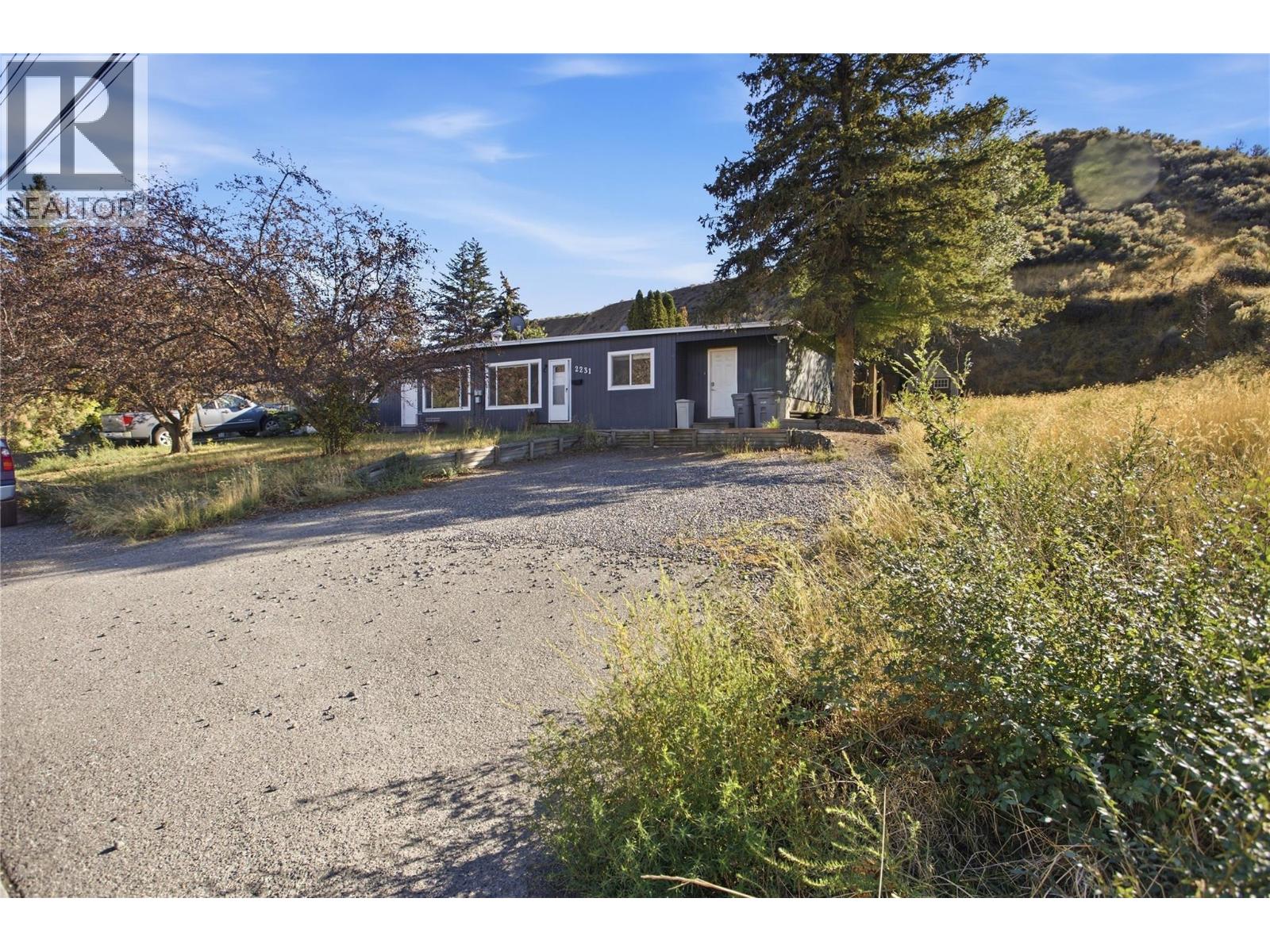 2231/2233 Valleyview Drive, Kamloops, British Columbia  V2C 4C8 - Photo 23 - 10402451