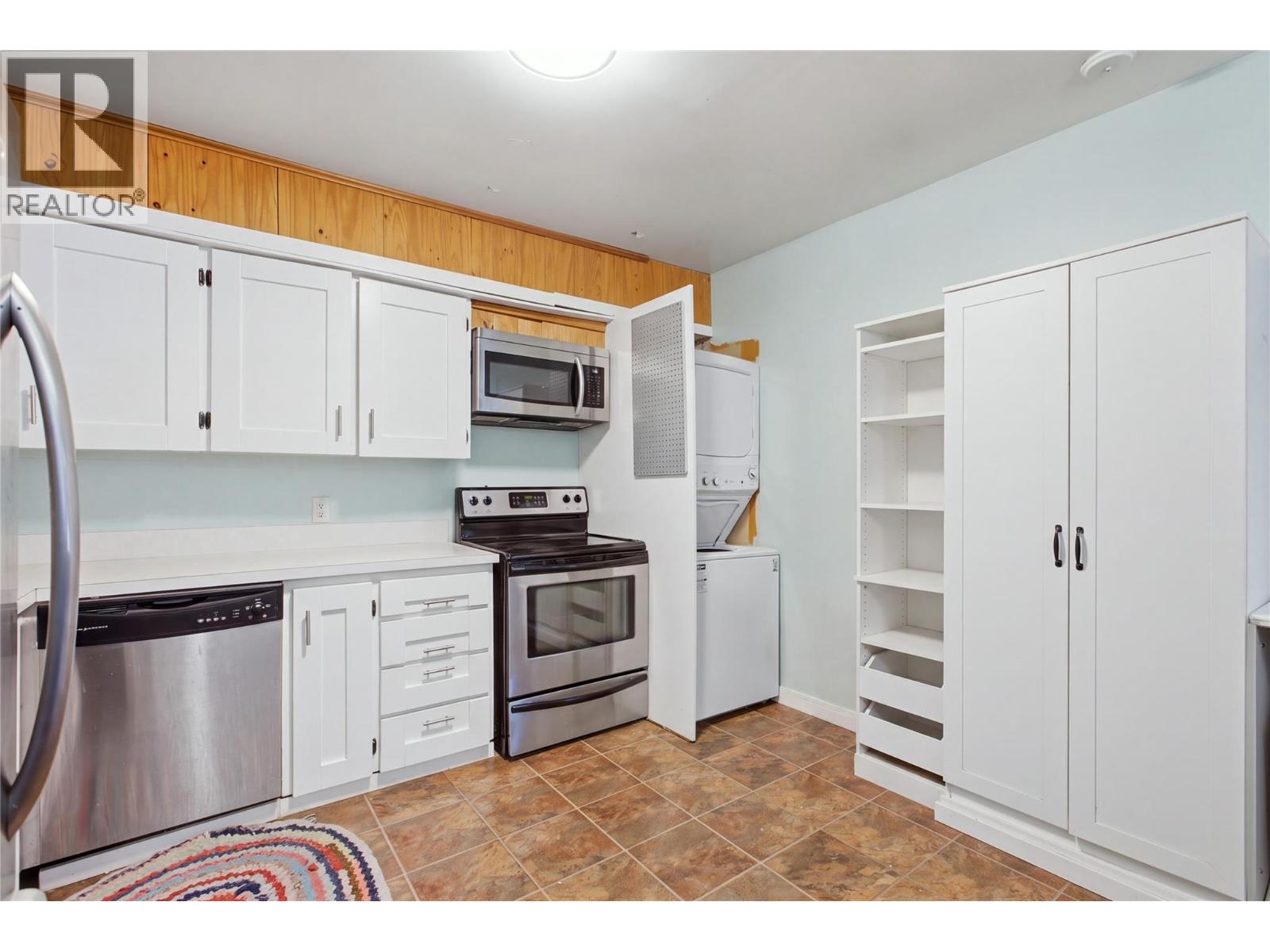2231/2233 Valleyview Drive, Kamloops, British Columbia  V2C 4C8 - Photo 29 - 10402451