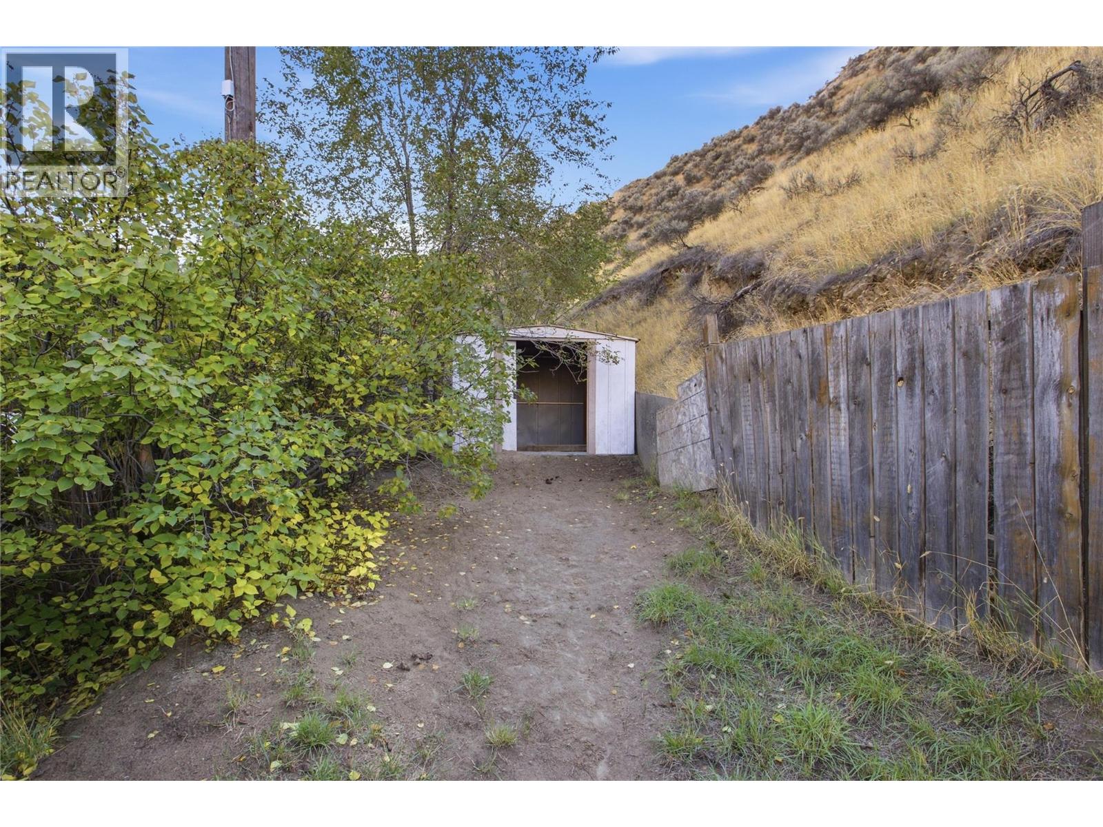 2231/2233 Valleyview Drive, Kamloops, British Columbia  V2C 4C8 - Photo 36 - 10402451
