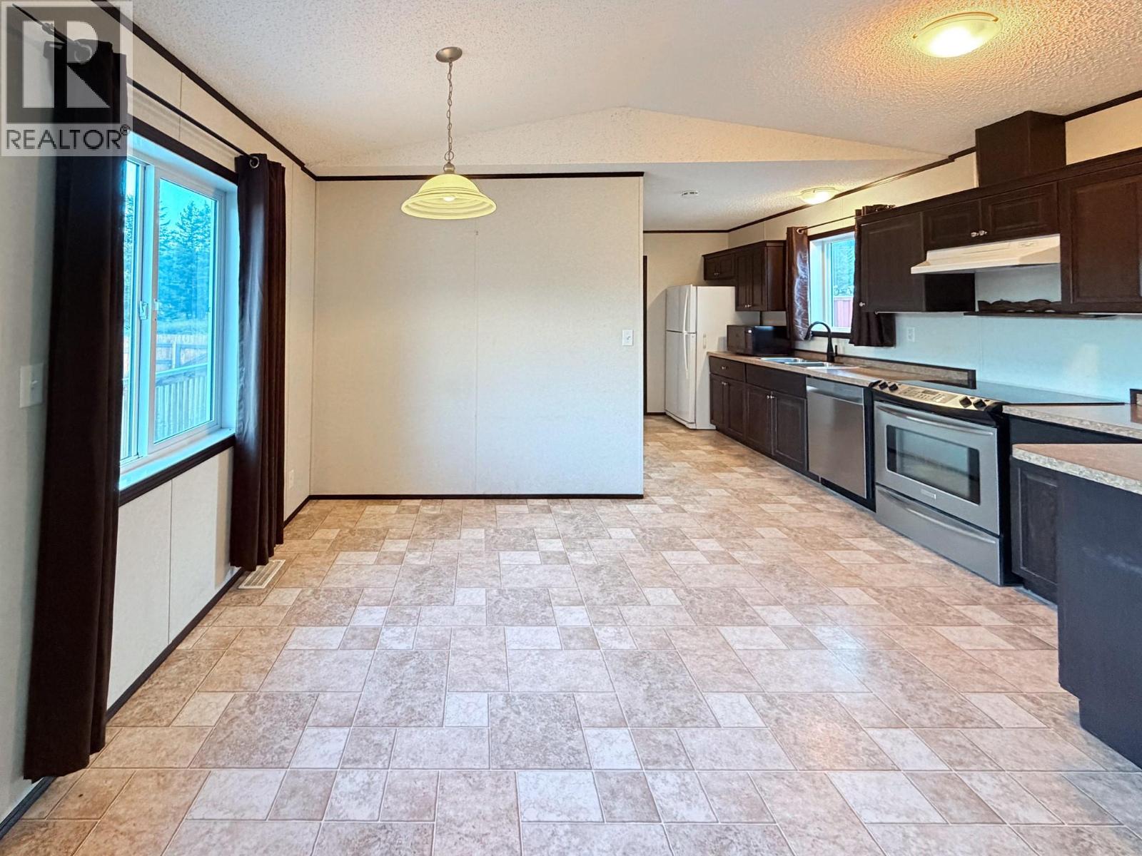 4821 Crescentwood Drive, Edgewater, British Columbia  V0A 1E0 - Photo 7 - 10402405