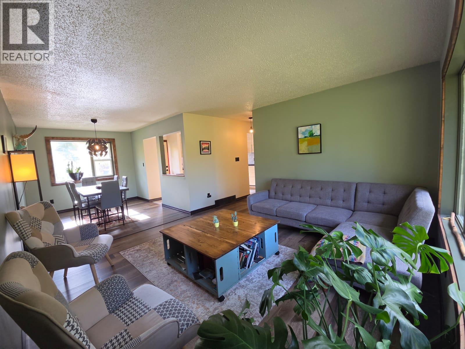 6082 Centennial Road W, Moberly Lake, British Columbia  V0C 1X0 - Photo 10 - 10402361