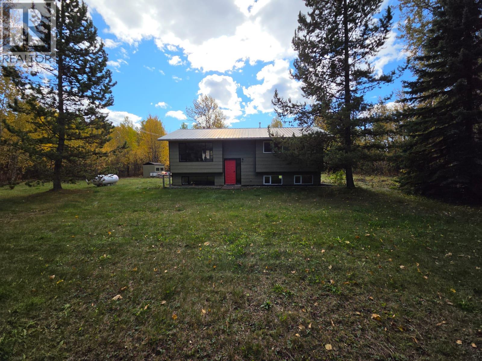 6082 Centennial Road W, Moberly Lake, British Columbia  V0C 1X0 - Photo 2 - 10402361